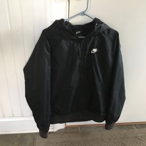 Nike Mens Small Windbreaker. Color black.
